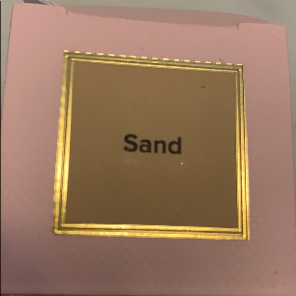 Too Faced BTW foundation - Picture 8 of 13